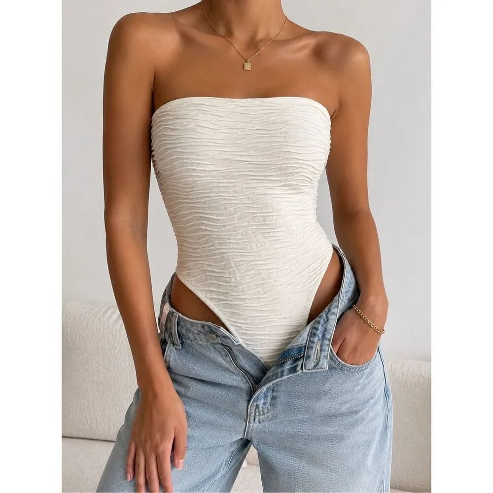 Princess Polly Ivory Textured Strapless Bodysuit Size 4 Y2K Going Out